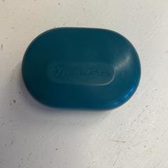 علبة سماعة رأس، كما تم الإبلاغ عنه بواسطة HTM عبر iLost