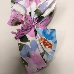 衣類 - Sjaal Veelkleurig がiLostで Centraal magazijn によって報告されました