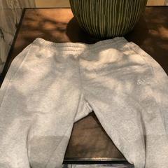 Sweatpants, som rapportert av Van der Valk Hotel Heerlen ved bruk av iLost