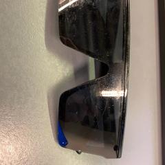 Sluneční brýle Zwart, jak nahlášeno Eindhoven Airport pomocí iLost