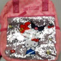 Mochila roos hello kitty, segundo informou Centraal magazijn usando iLost