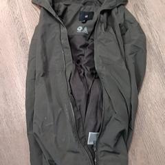 Chaqueta, ha sido reportado por RRReis Trein Amersfoort / Ede-Wageningen con iLost