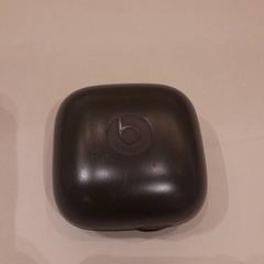 Earphone case, amint azt Van der Valk Hotel Schiphol az iLost segítségével jelentette.