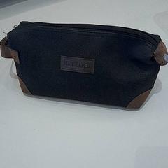 Tas & Toilettas Zwart, zoals gemeld door Van der Valk Hotel Schiphol met iLost