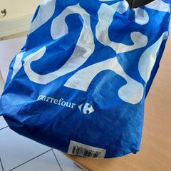 Boodschappentas BLEU CARREFOUR, zoals gemeld door TCL met iLost
