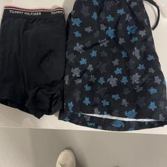Pantalons curts, segons ha informat Silver Sands Beach mitjançant iLost