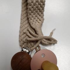 Tetina Beige, segundo informou DierenPark Amersfoort usando iLost