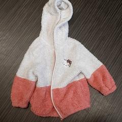 Roupa - Kindervest, como reportado por Regio Limburg - Leuven utilizando o iLost
