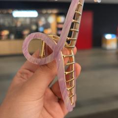 Spinka do włosów Purple, zgłoszono przez Pathé Nijmegen przy użyciu iLost