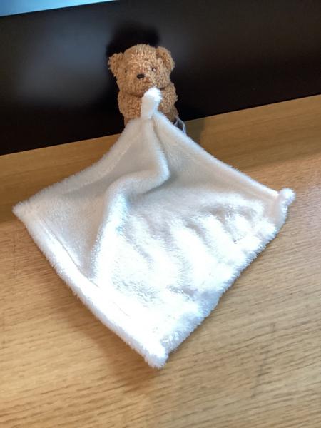 Knuffel Wit met beige