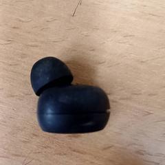 Enchufe de oído Zwart, ha sido reportado por Qbuzz GD Groningen Peizerweg con iLost