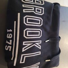 Pulóver, amint azt Conscious Hotel Westerpark az iLost segítségével jelentette.