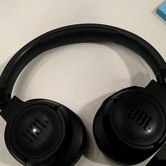 Hodetelefoner, som rapportert av TU/e - Receptie MetaForum ved bruk av iLost