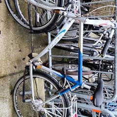 Bicicleta masculina Batavus, segundo informou Stadswerk072 usando iLost