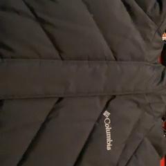 Jas, zoals gemeld door MEININGER Hotel Berlin Alexanderplatz met iLost