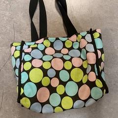 Táska - Draagtas, amint azt Regio Oost-Vlaanderen az iLost segítségével jelentette.