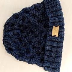 Muts donker blauw, rapporterat av Arriva Limburg Zuid med iLost