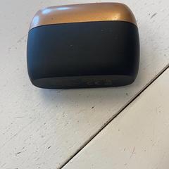 Funda para auriculares bluetooth, ha sido reportado por GVB con iLost