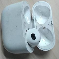 Estuche de airpods, ha sido reportado por IKEA Gent con iLost