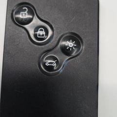 Control remoto zwart, Renault, ha sido reportado por Stad Hasselt con iLost