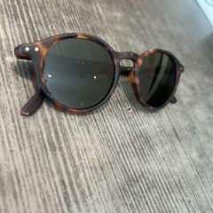 Sunglasses, as reported by Hotel Apeldoorn using iLost