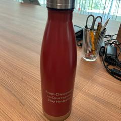 Wasserflasche, gemeldet von Vrije Universiteit Brussel (VUB) über iLost