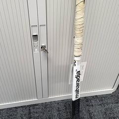 Hockey makila, gisa salatu by Connexxion Noord Holland Noord Hoorn iLost erabiliz