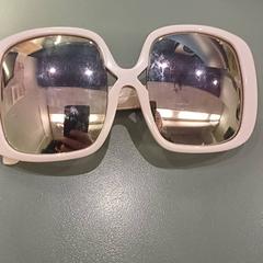Gafas de sol, segundo informou Qbuzz GD Groningen HS usando iLost