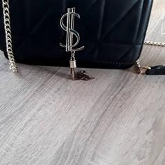 여성용 가방 Zwart, iLost를 사용하여 EBS Tramplein에 보고됨