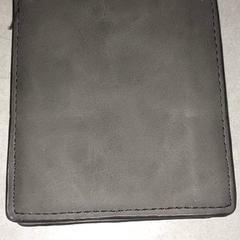 Portafoglio Saysay, come riportato da Centraal magazijn utilizzando iLost