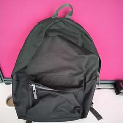 Backpack à, as reported by Twisto using iLost