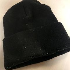 의류 -Muts zwart, iLost를 사용하여 Regio Oost-Vlaanderen에 보고됨