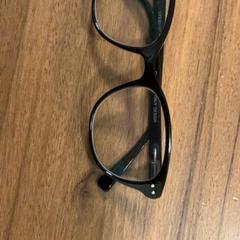 Brýle Zwart, jak nahlášeno Pathé Zaandam pomocí iLost