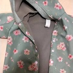 Väst Blauw/roze bloemen, van "saar", rapporterat av IKEA Zwolle med iLost