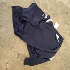 トレーニングジャケット Donkerblauw Puma がiLostで Centraal magazijn によって報告されました