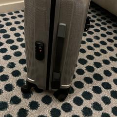 Samsonite spinner 55cm. Cosmolite Silver, ako bolo nahlásené iLost
