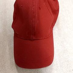 Ropa - Baseballpet, ha sido reportado por Regio Oost-Vlaanderen con iLost