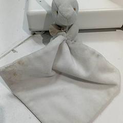 Kuddiga slag Lapin gris clair, rapporterat av IKEA Toulouse med iLost