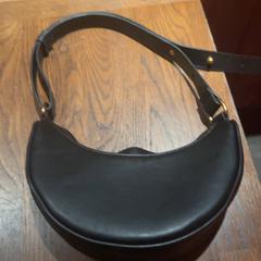 Handbag Black fake leather, as reported by Club Nyx/Exit Café using iLost