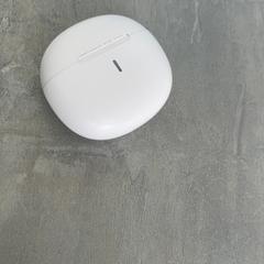 Oordopjeshouder, zoals gemeld door Arriva Achterhoek-Rivierenland met iLost