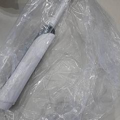 Hortzetako eskuila, gisa salatu by Van der Valk Hotel Schiphol iLost erabiliz