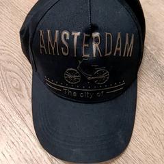Casquette de baseball, a été signalé par RRReis Trein Amersfoort / Ede-Wageningen utilisant iLost