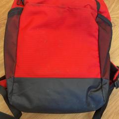 İLost kullanarak GVB tarafından bildirildiği gibi Sırt çantası Rood