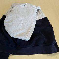 Kleidung - Hoodie, gemeldet von Regio Oost-Vlaanderen über iLost