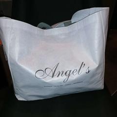 Saco Angel's, como reportado por The Dominican utilizando o iLost