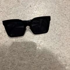 Sunglasses Solbriller, as reported by Fjord Line - Fjord FSTR using iLost