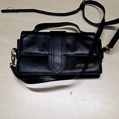 Bolsa, ha sido reportado por Arriva Oost-Brabant con iLost