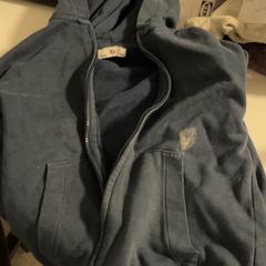 Dzseki gilet bleu, amint azt IKEA Mons az iLost segítségével jelentette.