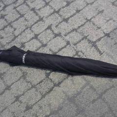 Parapluie, a été signalé par Relais Azalys utilisant iLost