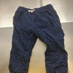 Pantalons, segons ha informat IKEA Brno mitjançant iLost